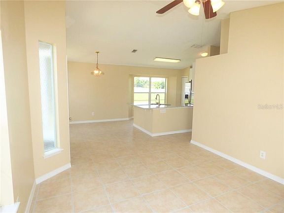5th image of 298 San Gabriel St