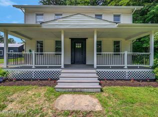 456 Village Rd, Dallas, PA 18612