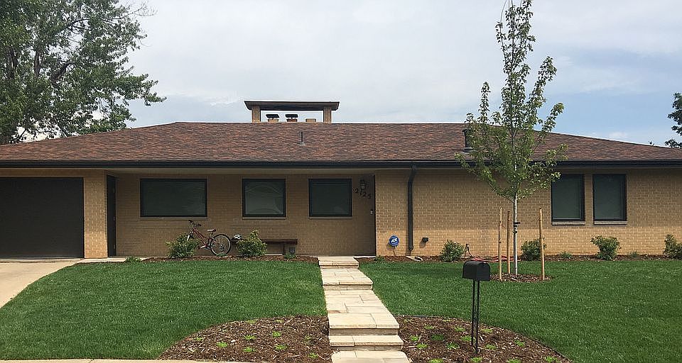 2nd image of 2125 Hillsdale Cir