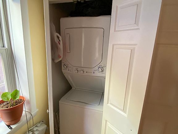 4th image of 2102 Mount Vernon St Floor 1