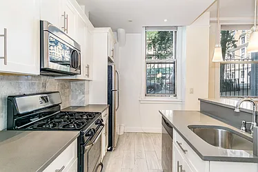 Rented by Century 21 Metropolitan