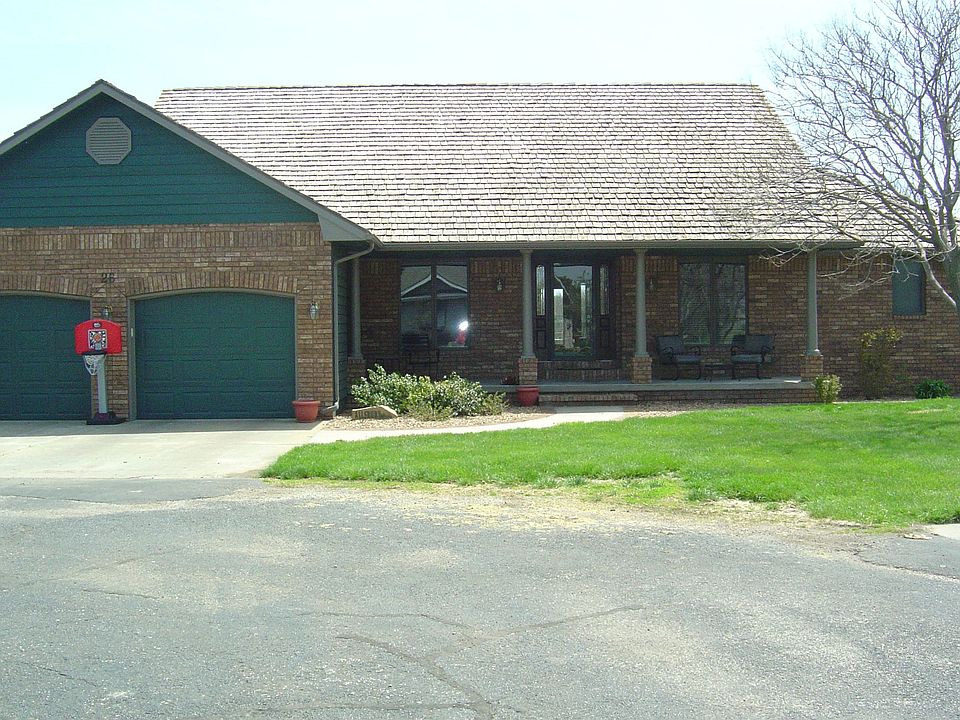 26 Lakeside Drive