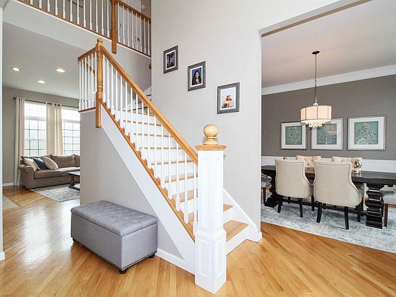 4th image of 41 Wyndham Ln