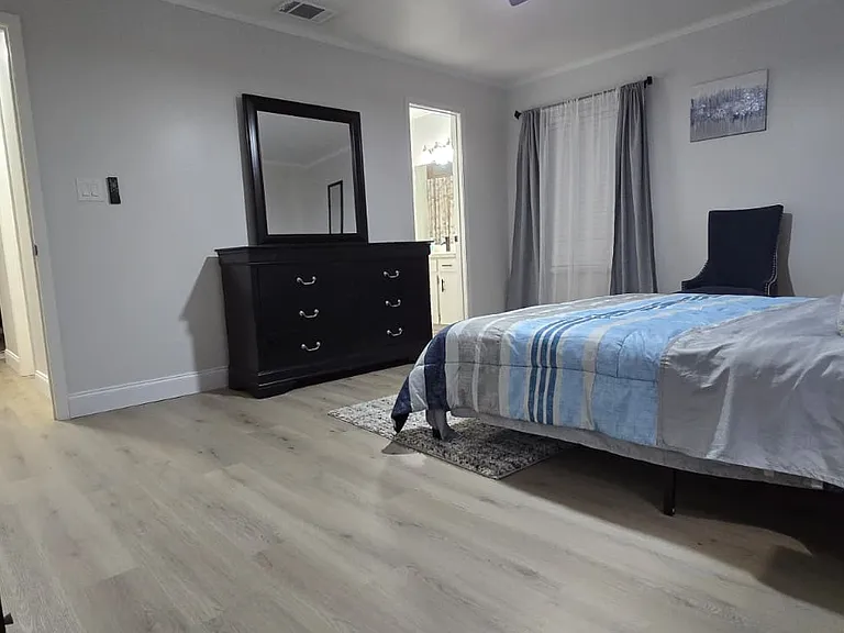 Cedar Dr — Photo 5
