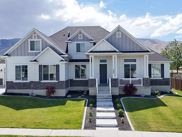 3687 S Spinnaker Bay Dr — Photo 1