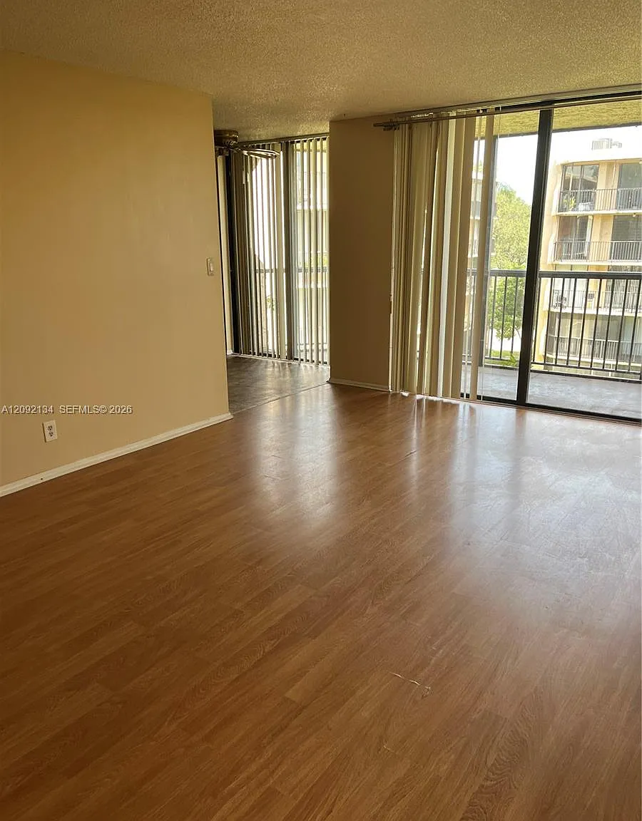 Blue Lake Apts Condo — Photo 3