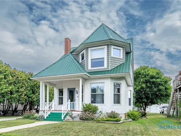 311 Bond St, Pemberville, OH 43450