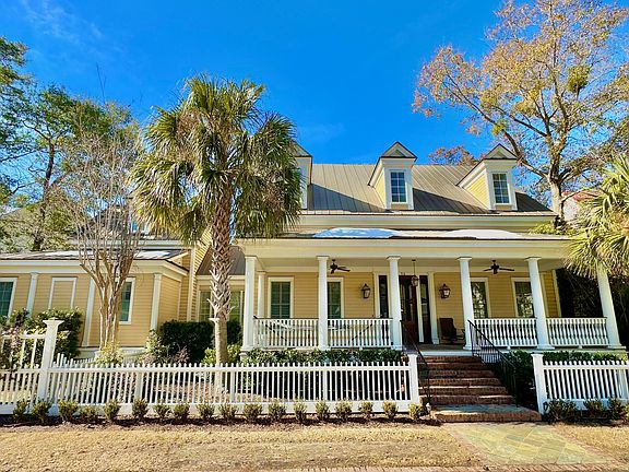 2nd image of 36 Robert Mills Cir