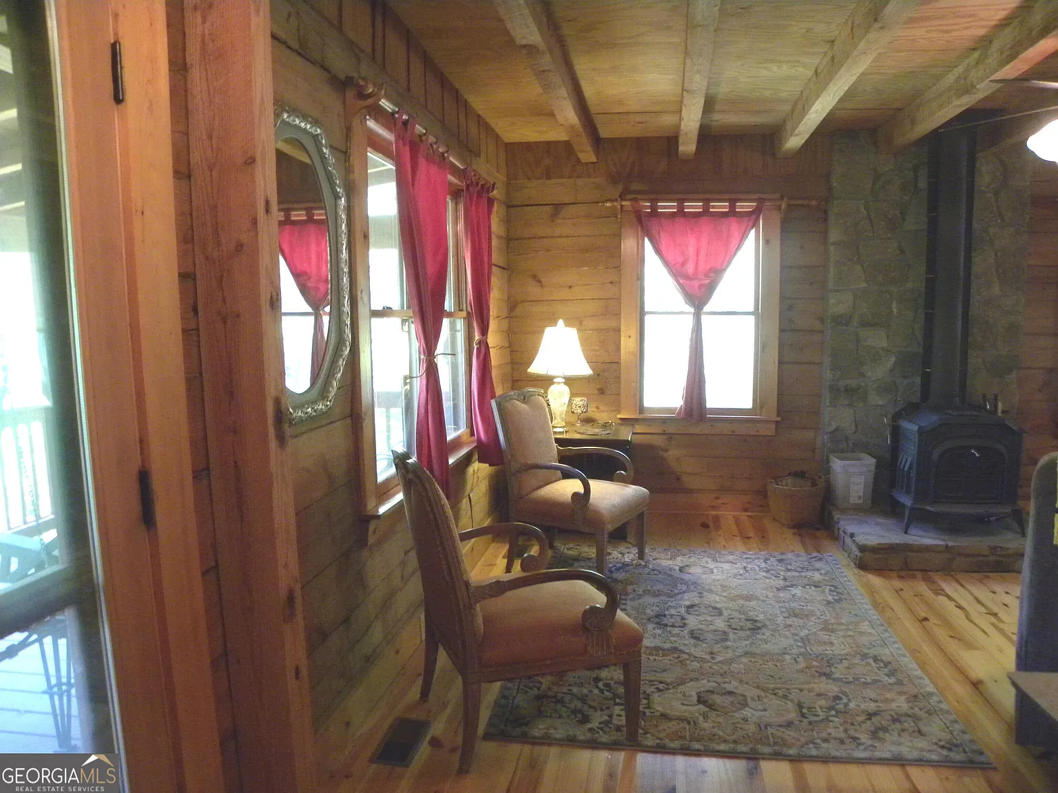 3 bed, 2.5 bath, 1950 sqft, $3,000 — Photo 3