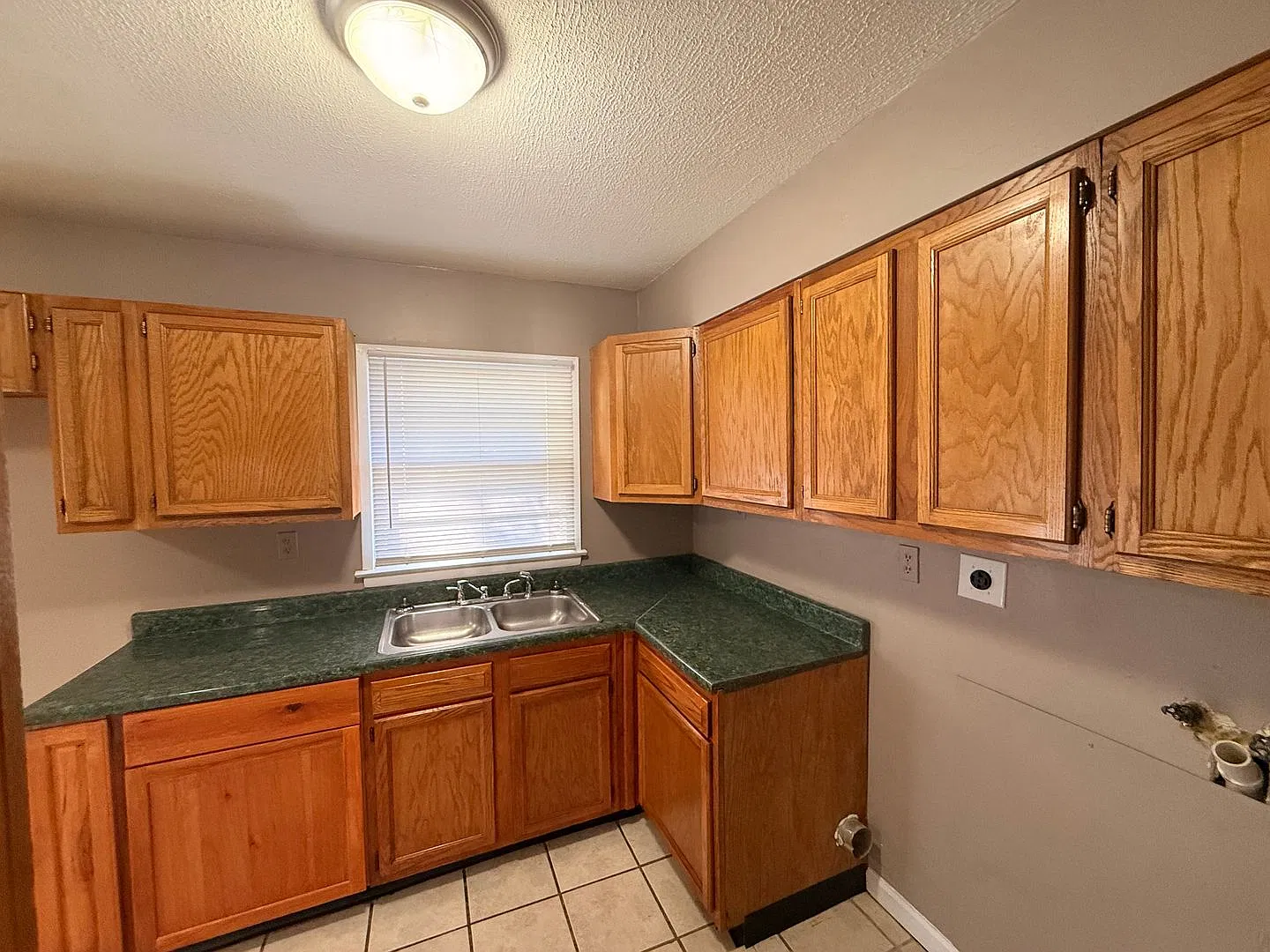 Hillview Home — Photo 3