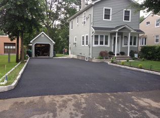 37 Crescent Ave, Totowa, NJ 07512