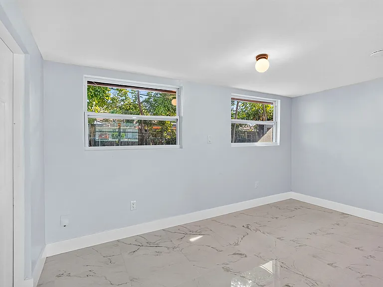 1531 NE 33rd St — Photo 5