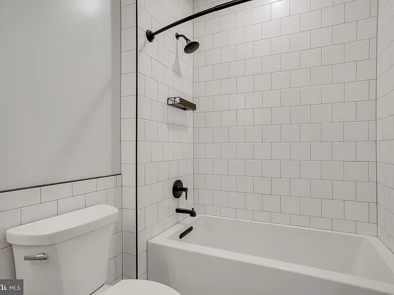 1625 Eckington Pl NE #604 — Photo 30