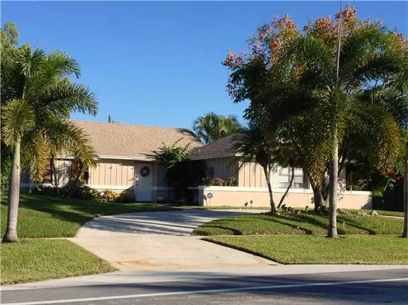407 La Mancha Ave, Royal Palm Beach, FL 33411