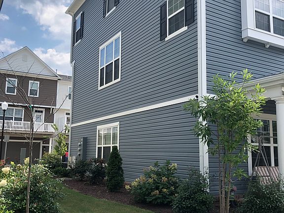 2nd image of 1672 Avalene Way