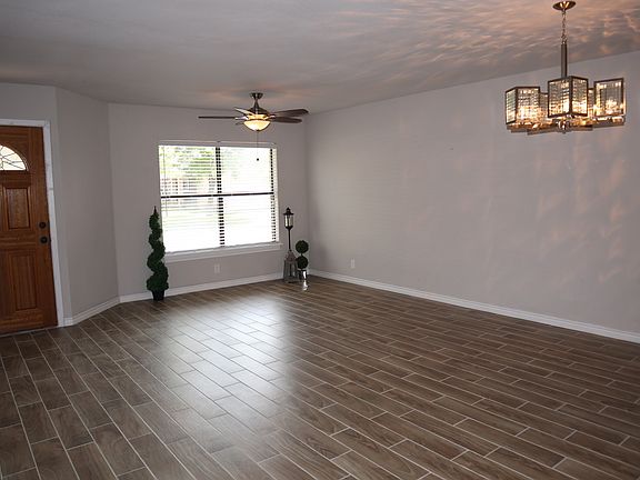 3rd image of 12831 Huntsman Lake Dr