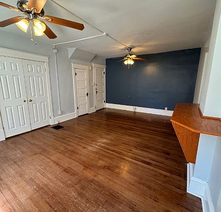 2nd image of 410 W Columbia Ave #1