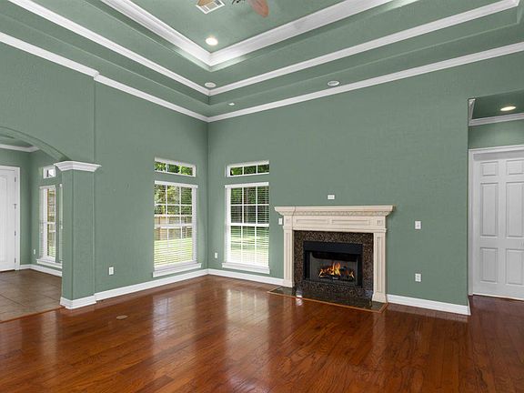5th image of 5690 Lexington Cir