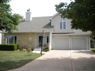 1835 E Countryview Dr, Derby, KS 67037