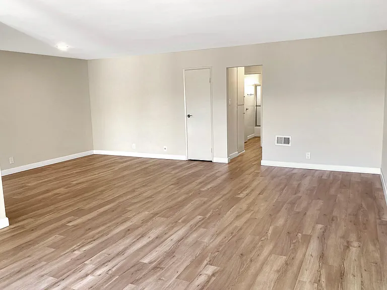 623 North Monterey Street — Photo 17