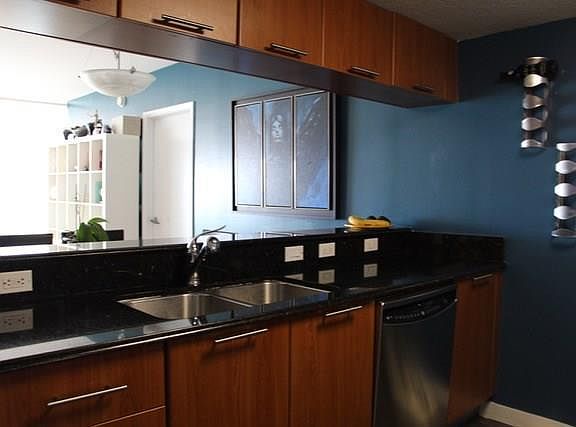 2nd image of 1800 N Bayshore Dr APT 1911