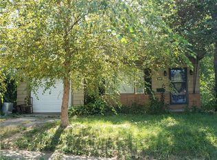 3002 Locust St, Saint Joseph, MO 64501