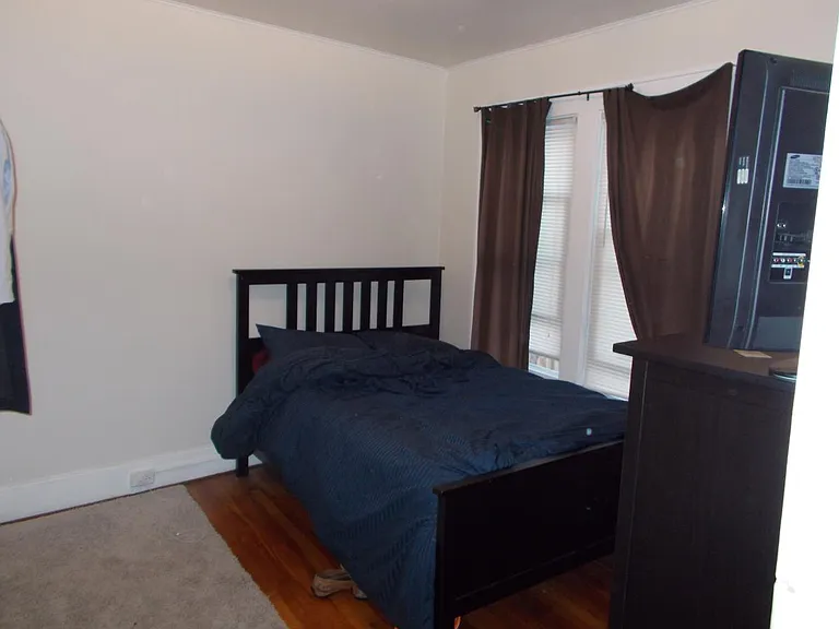 1107 S Lafayette Ave — Photo 12