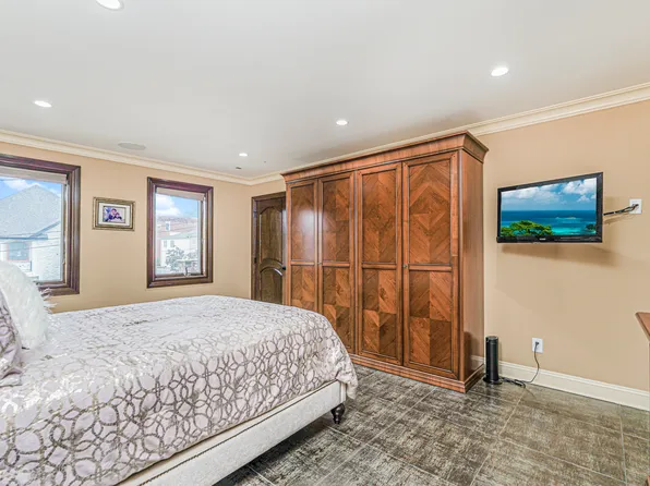 14 Walnut Place image 39 of 47