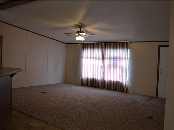 4th image of 16801 King Arthurs Ct