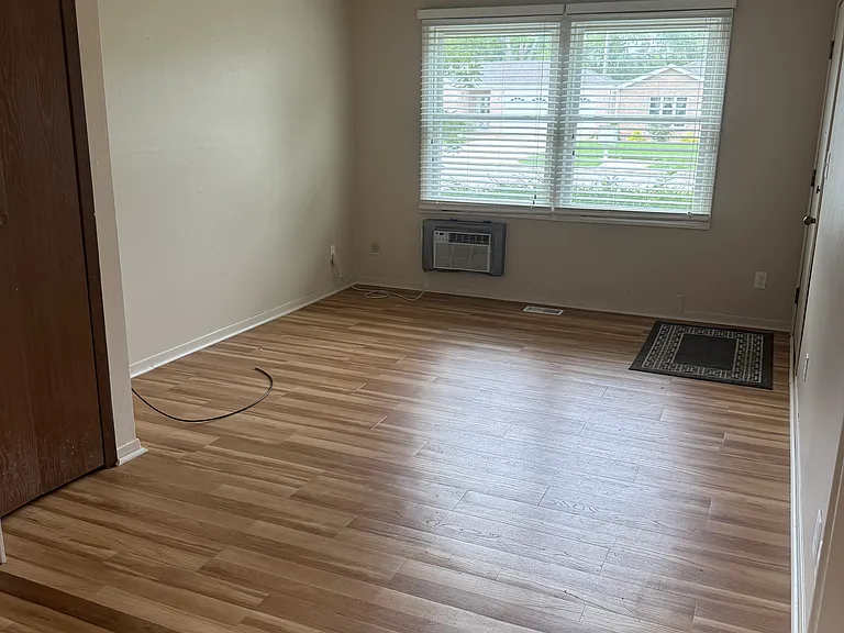 375 Commanche Dr #2 — Photo 3