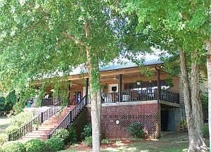 1st image of 655 Holiday Dr