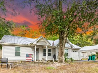 955 Valley Rd, Crestview, FL 32539