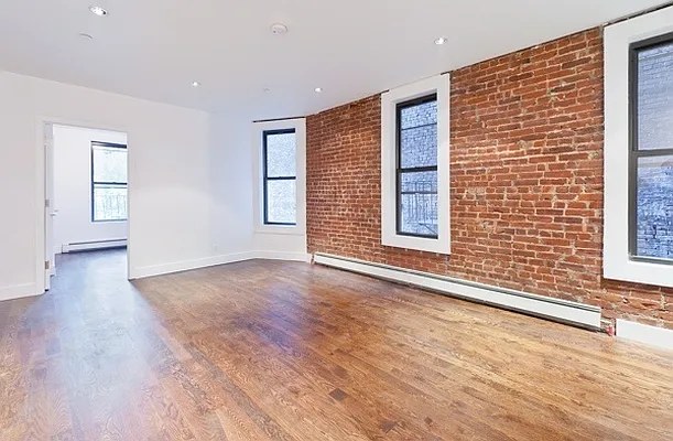 Rented by Nest Seekers International | media 12