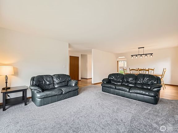 4th image of 6717 74th Drive NE