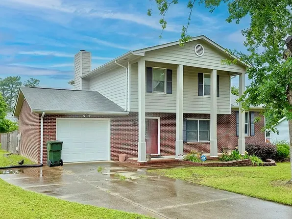 874 Santiato Dr, Fayetteville, NC 28314