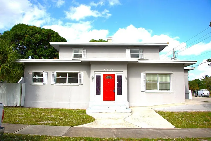 5701 N Flagler Dr