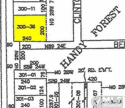 2nd image of 4118 N Clare Ave