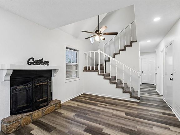 4th image of 303 Northwood Ln