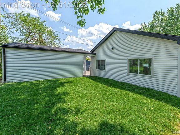 2nd image of 2694 Vendome Ave