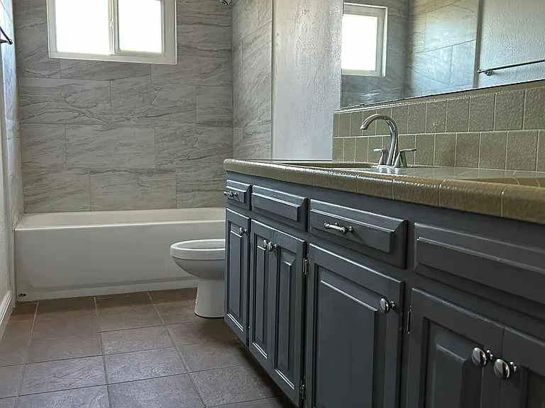 120 W Magnolia Ave — Photo 10
