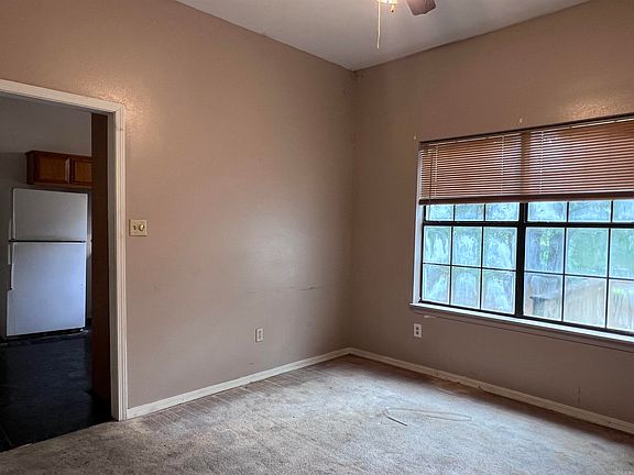 5th image of 415 S 2nd St