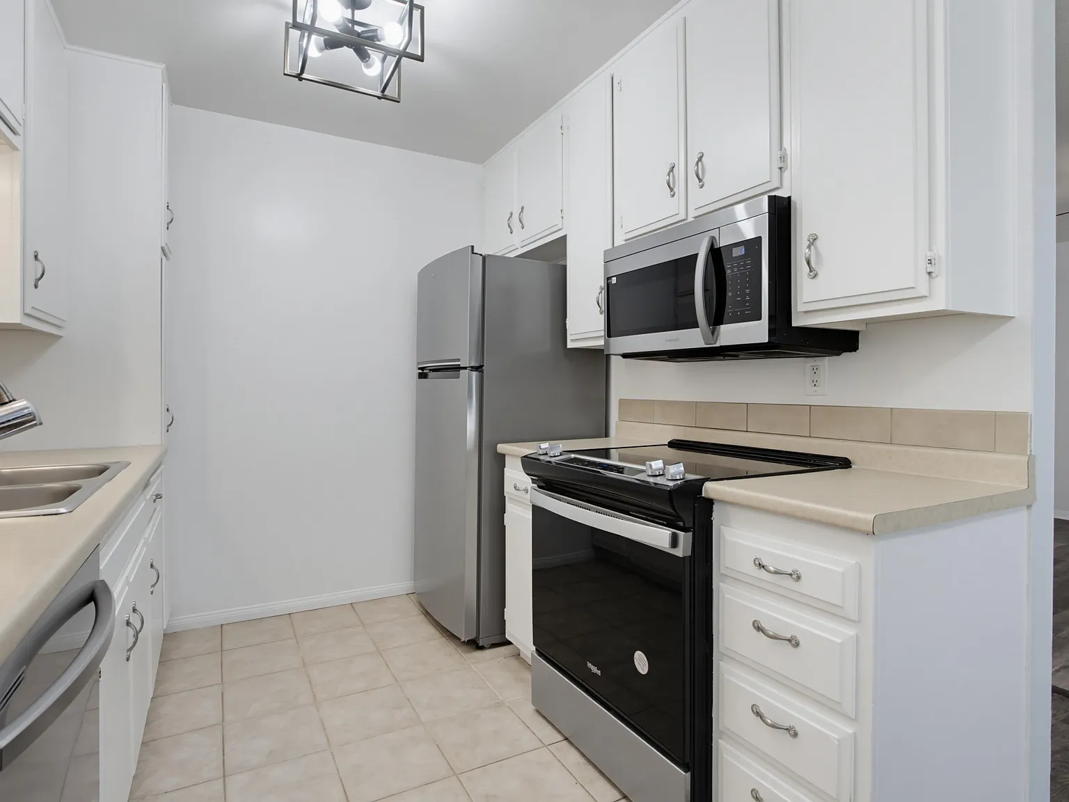 2 bed, 999 sqft, $3,000 — Photo 4