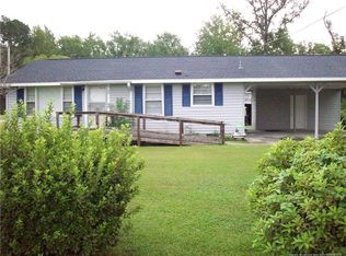196 Meadow Rd, Lumberton, NC 28358