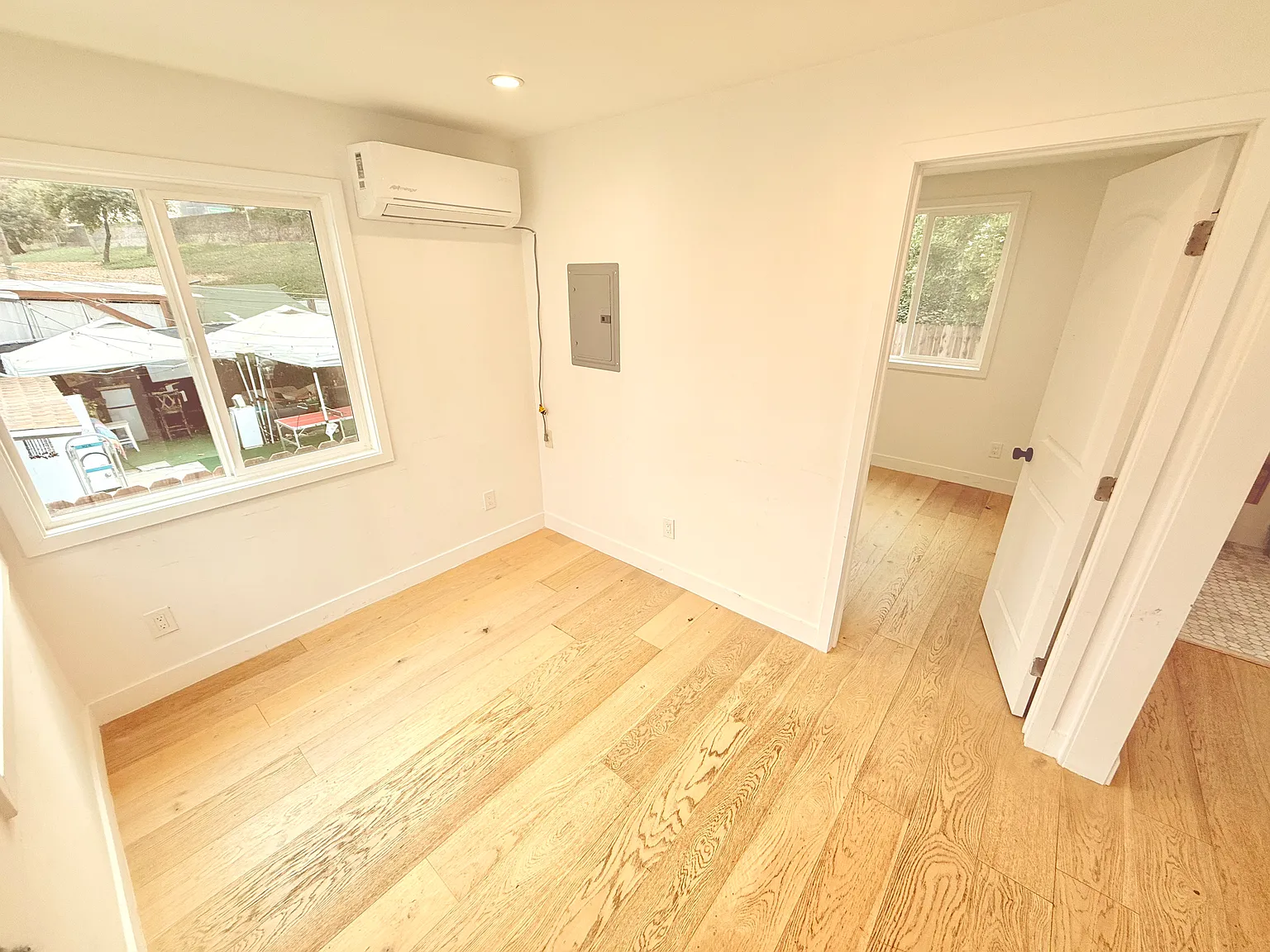 3452 1/2 W Plata St — Photo 4