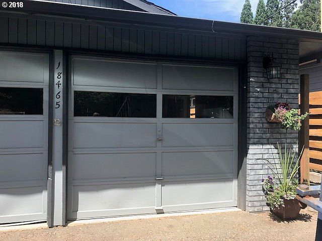 2nd image of 18465 SW Pheasant Ln
