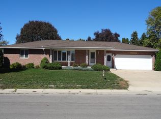 405 Parkview Dr, Gilbertville, IA 50634