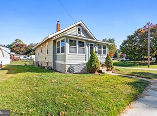 86 E Pittsfield St, Pennsville, NJ 08070