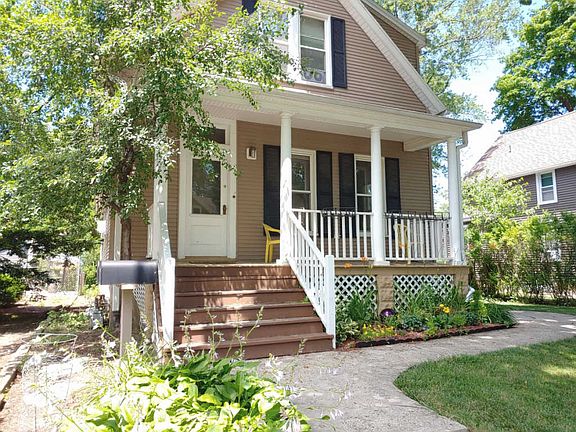2nd image of 1422 Oakwood Ave #2