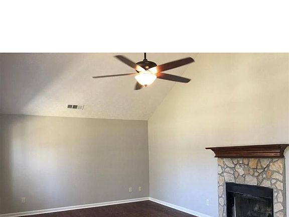 4th image of 1143 Lavista Dr