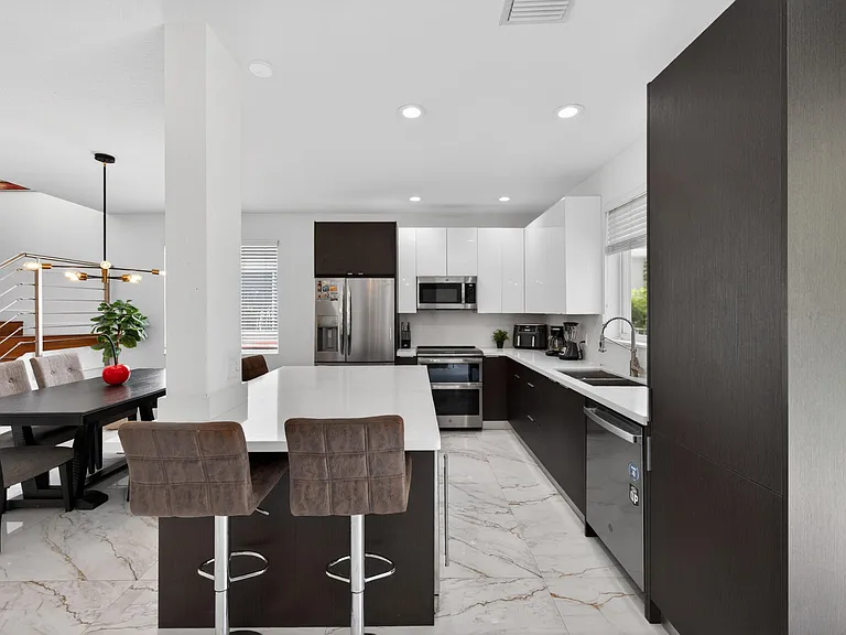 1374 Canary Island Dr — Photo 8